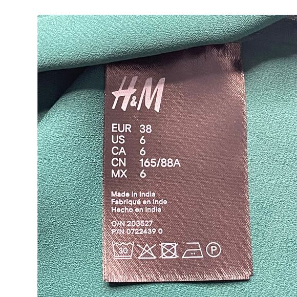 H&M Teal Green Flutter Sleeve Blouse NWT Size 6 EUR 38 V-Neck Tuxedo Pleat - Picture 4 of 10